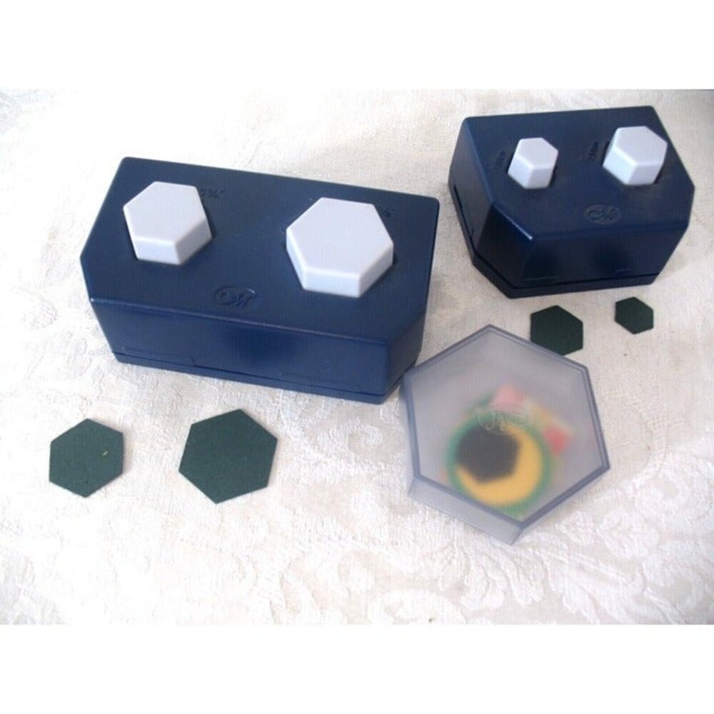Creative Memories Original Hexagon Makers-3/4 in & 1 inch plus 1 1/4 &1 1/2 inch - Picture 3 of 4